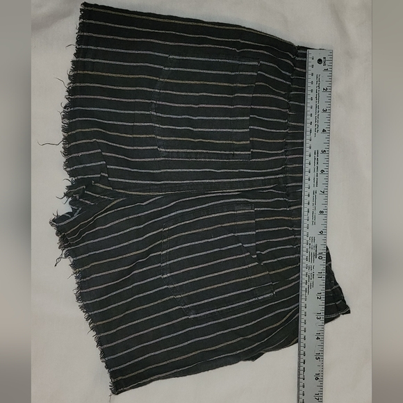 Faded black distressd look shorts w/ white stripes true craft women's size small - Picture 2 of 4